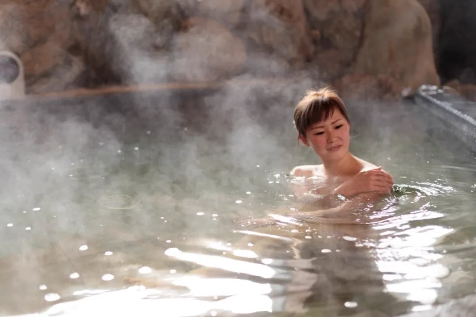 시가·오고토 온천 당일치기 어떻게 고를까? 아가랸세 vs 유모토칸 | 2026 가격, 온천, 점심, 셔틀과 적합한 손님